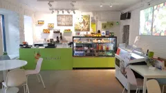 Parduodamas moderniai, kokybiskai įrengto vaisių ir vaisinių kokteilių, bei desertų baro verslas 9 900 + PVM. - 2