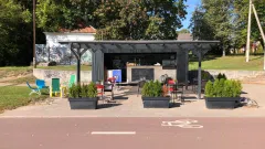 Kavinė "Pavėsis", Žvėryne, prie pėščiųjų tilto į Vingio parką - 2