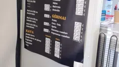 Veikianti greito maisto užkandinė