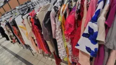 Deveti drabuziai, parduotuves įranga