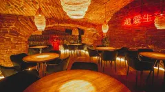 Parduodamas sėkmingai veikiantis gastrobaras/sushi baras su pilnai įrengtomis patalpomis