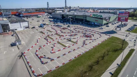 PARDUODAMAS PASLAUGŲ VERSLAS - 1