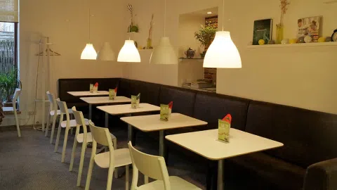 Parduoduamas sveiko maisto restoranas Klaipėdos senamiestyje. - 1
