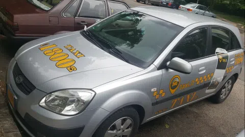 Taksi Lietuvoje, Vilniuje - automobilių parkas sudaro 6 automobiliai. - 1