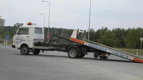 Parduodama pelninga veikla - techninė pagalba kelyje - 1