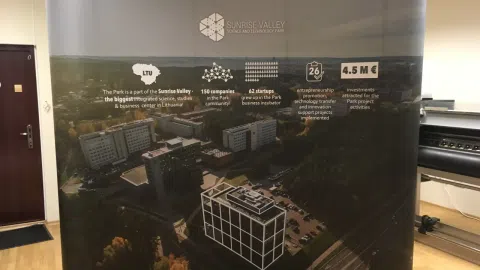 Siūlau plakatu, lipdukų, tentų,skrajučių ir pan. Spaudą už itin patrauklia kaina - 1