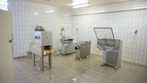 Parduodu veikiantį mėsos cechą Kauno apskr. - 1