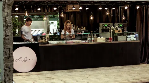 Parduodama prekybos vieta su įranga / veiklos sritis kavinė - ledainė - 1