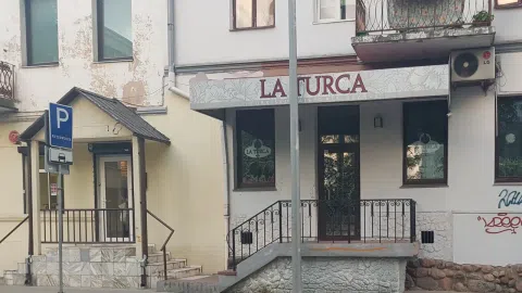 Greito maisto pietu kebabu uzeiga - 1