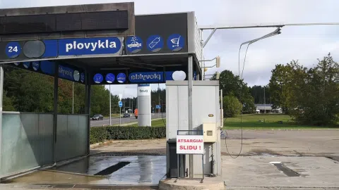 Skubiai parduodu veikiančią dviejų vietų  savitarnos plovyklą. - 1