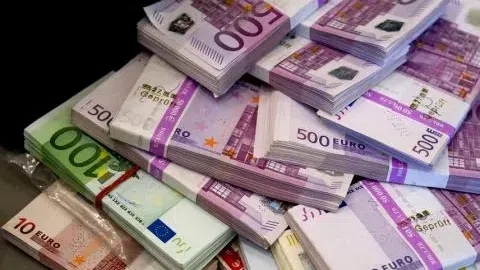Mes ieškome privačių ir finansinių projektų - 1