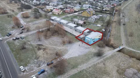 Strategiškai patogioje vietoje, Panevėžyje, V. Alanto g. parduodama puse sėkmingai veikiančio autoserviso (50 % AKCIJŲ ) su įranga, išvystytu prekės ženklu, suformuotu personalu. Įmonė veiklą vykdo daugiau nei dešimtmetį. - 1