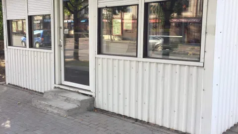 PARDUODU PREKYBINĮ KIOSKĄ - 1