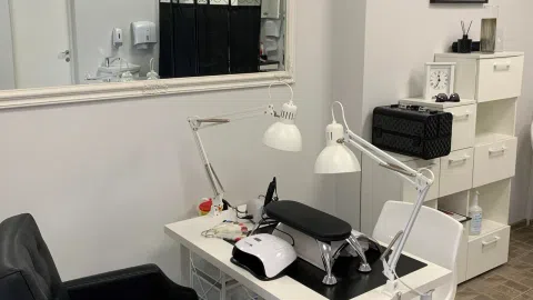Manikiūro/pedikiūro studija (Grožio paslaugų verslas) - 1