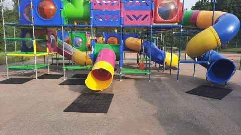 Vaikų lauko žaidimų aikštelė - 1