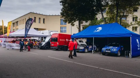 Parduodama įmonė prekiaujanti reklamos priemonėmis: palapinės, vėliavos, sėdmaišiai ir kt. - 1