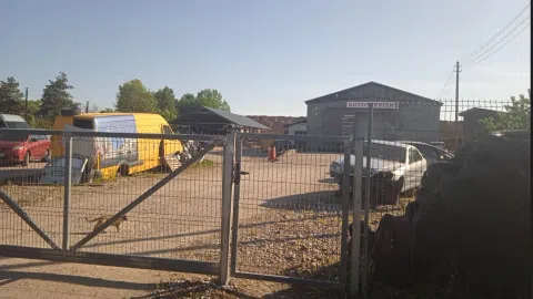Parduodama naudotų automobilių supirkimo, ardymo, utilizavimo įmonė su taršos leidimu bei pavojingų atliekų tvarkymo licencija. - 1