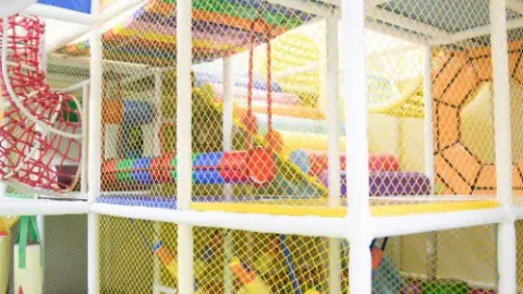 Skubiai parduodamas vaikų žaidimų kambario - šeimos kavinės verslas - 1