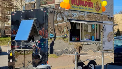 PARDUODAMAS PILNAI PARUOŠTAS FOOD TRAILER VERSLAS „KUMPIR KING“ ŽIRMŪNŲ G. 2, VILNIUJE - 1