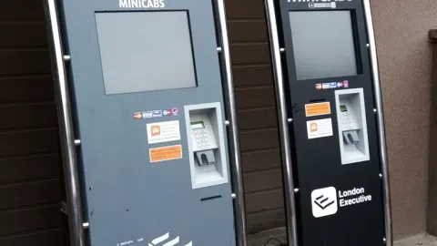 Parduodami reklaminiai touchscreen (lieciamu ekranu) stendai - 1