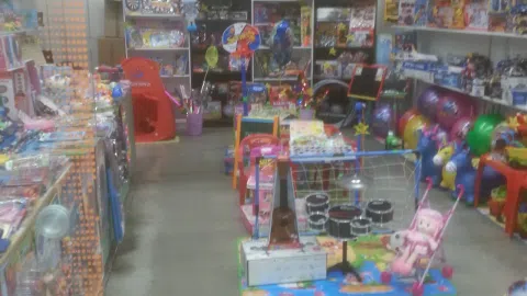 Parduodu žaislų parduotuvę su prekėmis ir prekybine įranga - 1