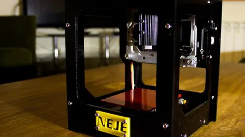 Mini lazerinio graviravimo staklės