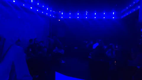 Skubiai parduodamas baras