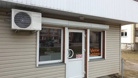 Išnuomojamos pilnai įrengtos prekybinės patalpos