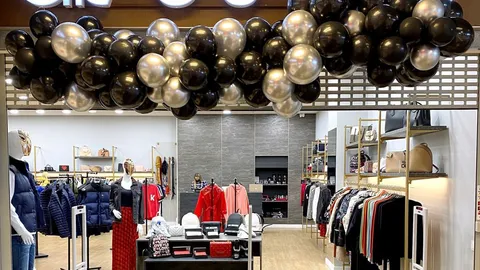 db outlet - vardinių drabužių ir aksesuarų išparduotuvė