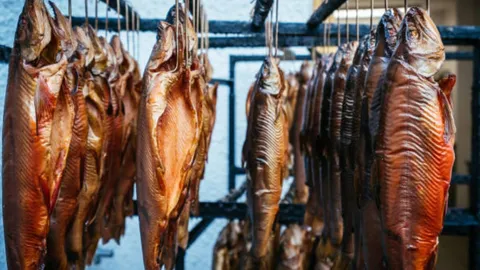 26m išvystytas žuvies gamybos (rūkymas, vytinimas) verslas su patalpom