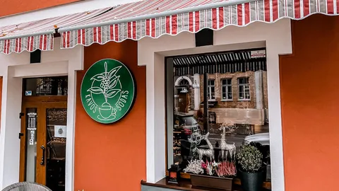 Parduodamas kavinės verslas Panevėžio miesto centre