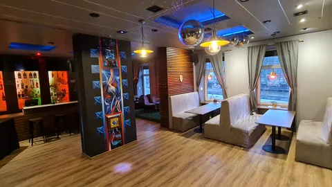 Parduodamas baro verslas Klaipėdoje Žvejų g 1