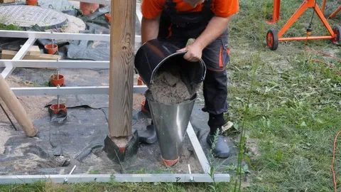 Domina, bet kžkia partnerystė.