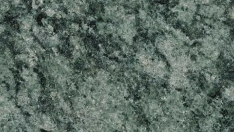 Ieškomas investuotojas į granito plokščių prekybos verslą.