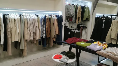 Parduodama drabužių verslas/parduotuvė