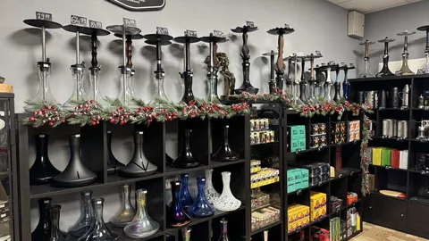 Parduodama elektroninės prekybos veikla ir fizinė parduotuvė Vilniuje