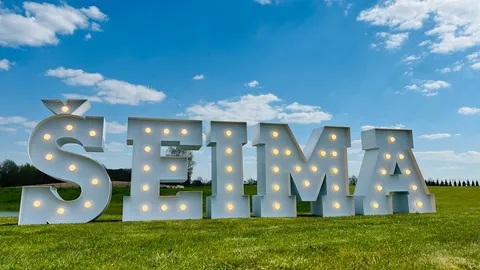 Šviečiančios raidės