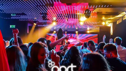 Paduodamas modernus naktinis Klubas!